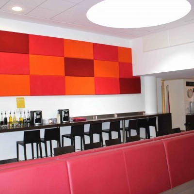 nlue-acoustic-panel-1000-500-in-restaurant